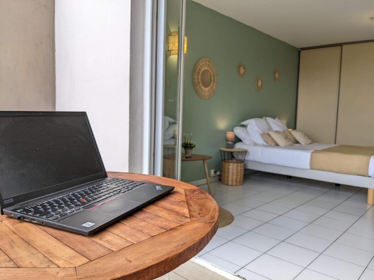 Topaze Pei Bellepierre Proximite Immediate Chu, Inspe Saint-Denis Exterior foto